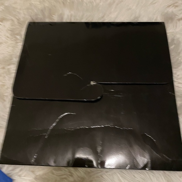 Stunning CHANEL bow design 100% silk scarf, Made in Italy - Picture 10 of 10